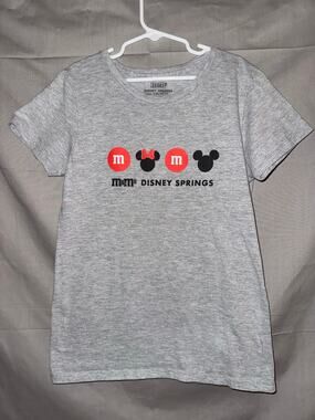 M&M’s Disney Springs Girls Mickey Minnie Gray Graphic T-shirt, Size XL